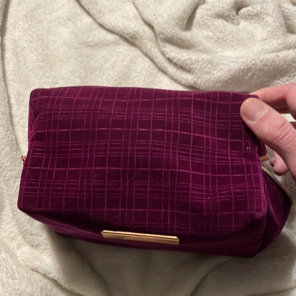 It’s Judy Time velvety makeup bag, VGUC - Picture 7 of 10